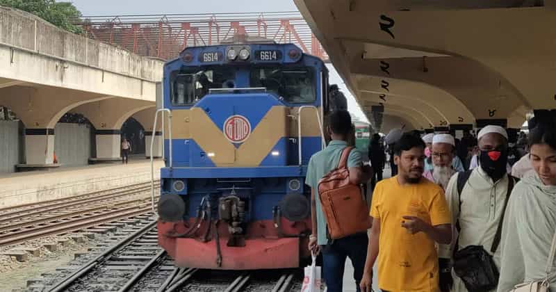 ট্রেনে ঈদ যাত্রা 