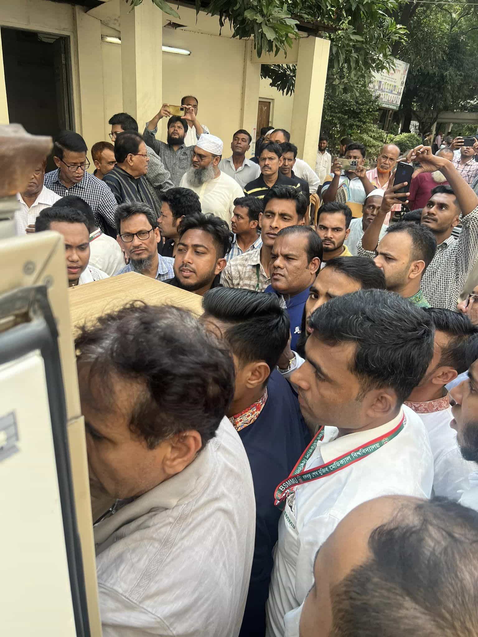 ন্যাম ভবনে এডভোকেট শাহজাহান মিয়ার মরদেহ