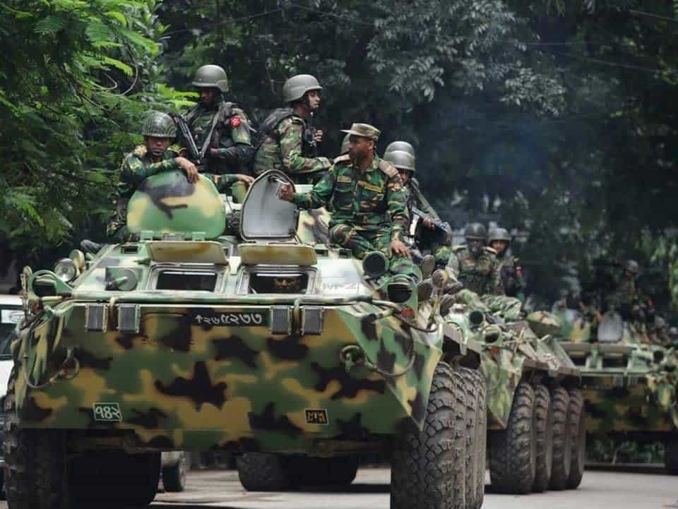 সেনাবাহিনীর প্যারা কমান্ডো সদস্যদের পরিচালিত ‘অপারেশন থান্ডারবোল্ট’ 
