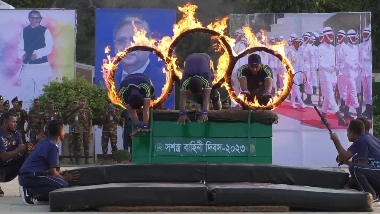 শারীরিক কসরত প্রদর্শন