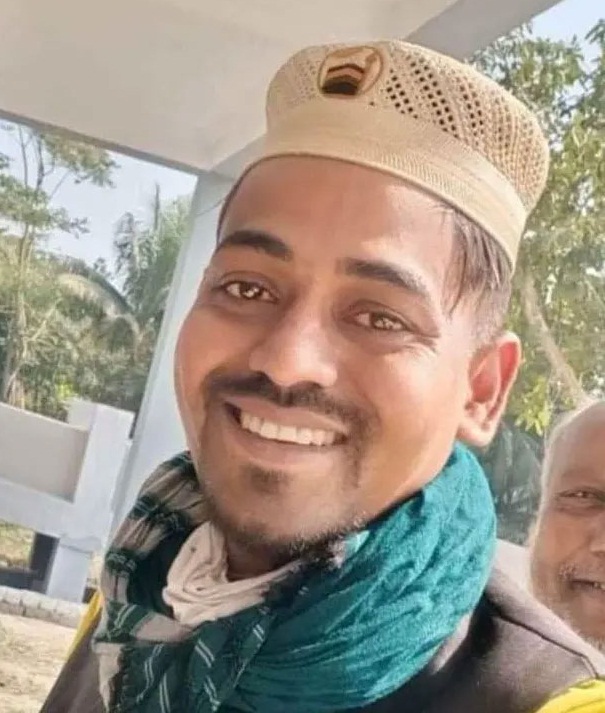 প্রেমঘটিত কারণে কয়েক বছর আগে মানসিক ভারসাম্য হারান তিনি