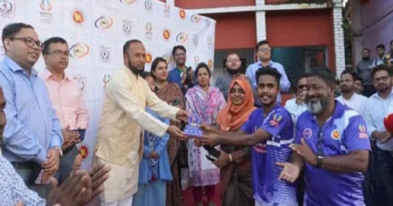 নেত্রকোনা গোল্ডকাপ ফুটবলে সদর উপজেলা দল বিজয়ী 