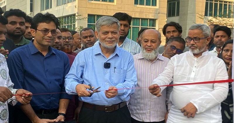 টাঙ্গাইলের সন্তোষ মাজার প্রাঙ্গনে মাওলানা ভাসানীর ৪৯তম ওফাতবার্ষিকী উপলক্ষে সাত দিনব্যাপী ভাসানী মেলা উদ্বোধন করেন, ভাসানী বিশ্ববিদ্যালয়ের উপাচার্য অধ্যাপক ড. মো. আনোয়ারুল আজিম আখন্দ।