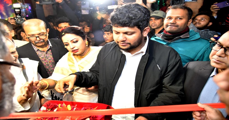 তথ্য ও সম্প্রচার উপদেষ্টা মোঃ মাহফুজ আলম।