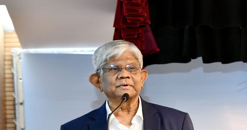 অর্থ উপদেষ্টা ড. সালেহউদ্দিন আহমেদ।