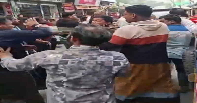 প্রার্থীদের সমর্থকদের মধ্যে সংঘর্ষের ঘটনা