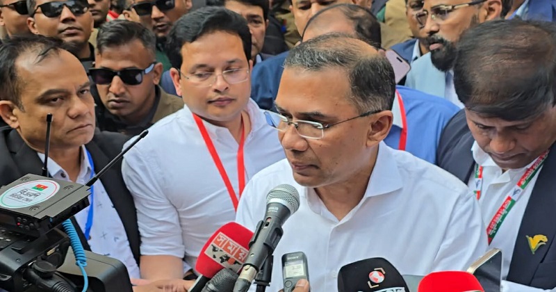 বিএনপি চেয়ারম্যান তারেক রহমান গুলশান মডেল স্কুল অ্যান্ড কলেজ কেন্দ্রে ভোট দেন