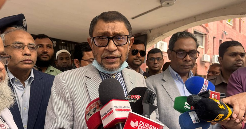 রাজধানীর জাতীয় মানসিক স্বাস্থ্য হাসপাতাল পরিদর্শন করেন স্বাস্থ্যমন্ত্রী সরদার মো. সাখাওয়াত হোসেন।