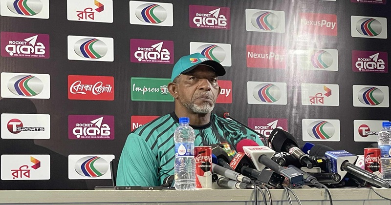 বাংলাদেশ ক্রিকেট দলের প্রধান ফিল সিমন্স-ইন্টারনেট