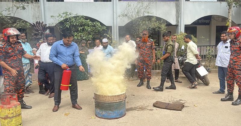 রায়পুরে জাতীয় দুর্যোগ প্রস্তুতি দিবস উপলক্ষে সচেতনতামূলক কার্যক্রম অনুষ্ঠিত হয়েছে