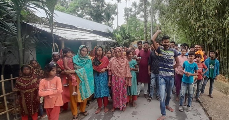 তেঁতুলিয়ায় জমি সংক্রান্ত জেরে ২ গ্রুপের সংঘর্ষ, গ্রামবাসীর প্রতিবাদ বিক্ষোভ