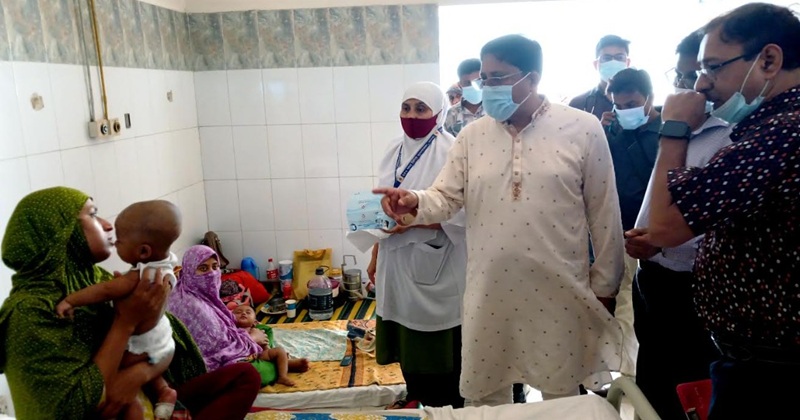 হামে আক্রান্তদের দেখতে মাগুরা হাসপাতালে এমপি মনোয়ার