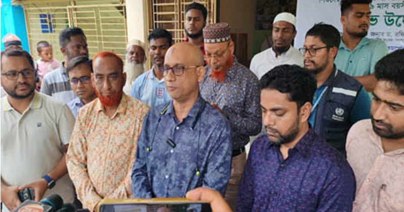 বানিয়াজান কেন্দ্রে কর্মসূচীর উদ্ধোধন করেন সিভিল সার্জন ডা. গোলাম মাওলা।