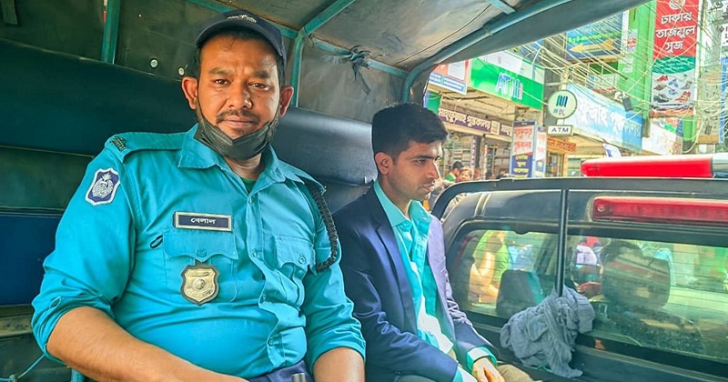ভুয়া পুলিশ মোস্তাফিজার রহমান
