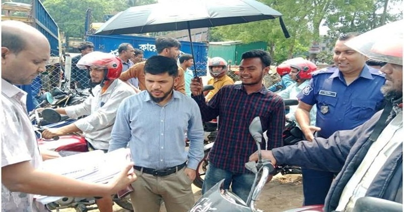 মান্দায় সড়ক পরিবহন আইন বাস্তবায়নে ভ্রাম্যমান আদালত পরিচালনা