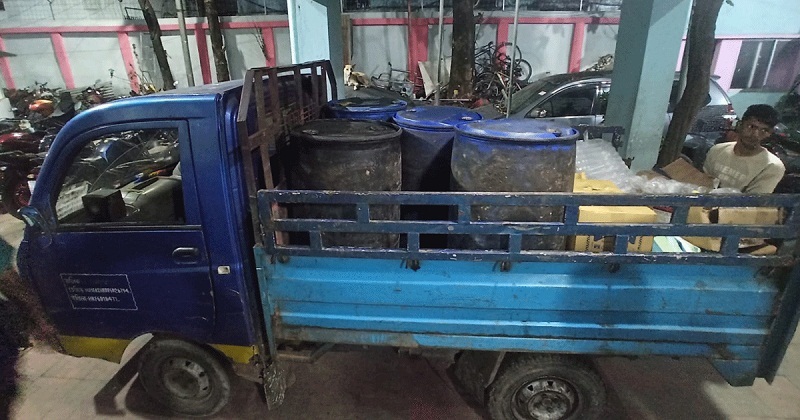 ভোজ্যতেলের গুদামে র্যাবের হানা