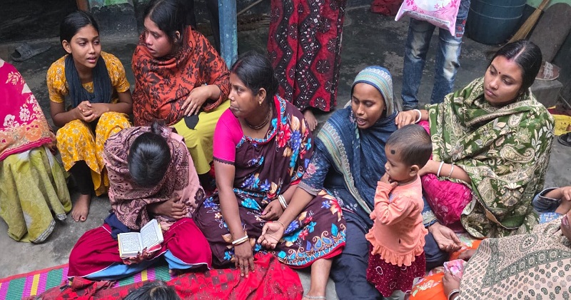 পুঠিয়ায় পুকুরে পড়ে শিশুর মর্মান্তিক মৃত্যু