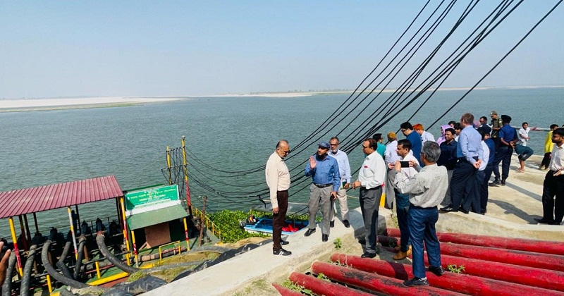 চলমান কাজ পরিদর্শন করলেন উপদেষ্টারা
