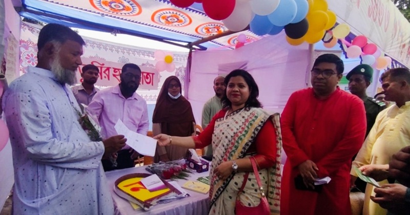 বাংলা নববর্ষ উদযাপন উপলক্ষে মুন্সীগঞ্জের টঙ্গিবাড়ীতে উপজেলা প্রশাসনের উদ্যোগে বর্ণাঢ্য বৈশাখী মেলার আয়োজন