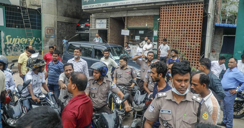 নিজেদের আলাদা লাইন চায় পুলিশ