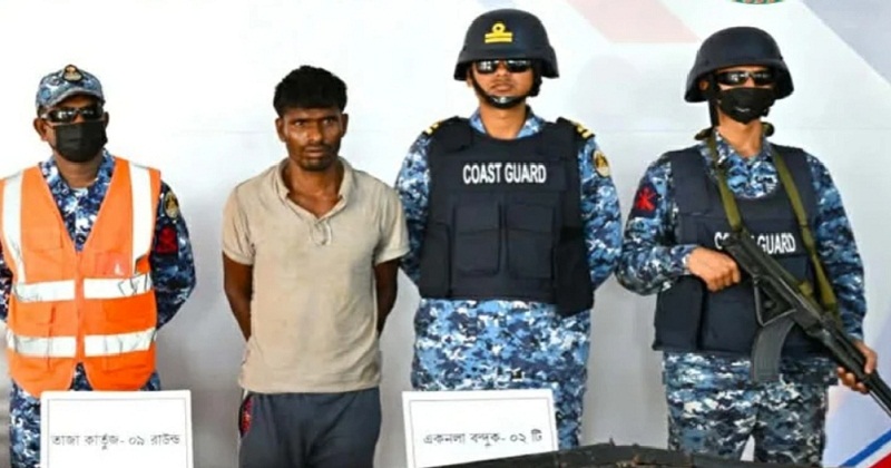 দয়াল বাহিনীর সদস্য আটক