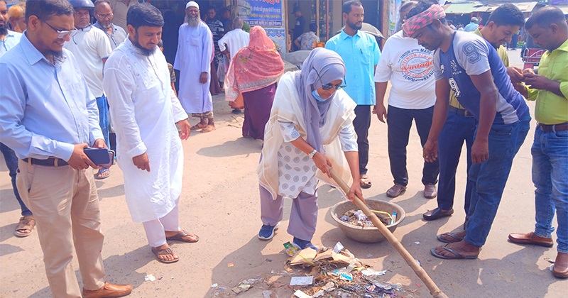 নাচোলে মশক নিধন ও পরিচ্ছন্নতা অভিযান পরিচালনা