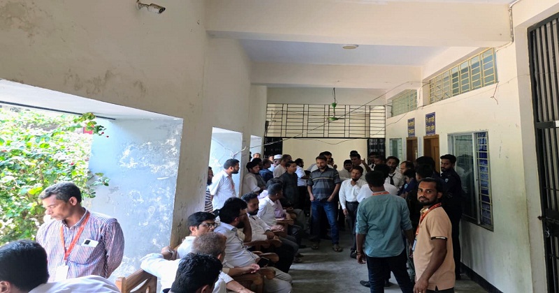 বাঁশখালীতে আইনজীবী সমিতির নির্বাচনে দুপক্ষের হট্টগোল, ফলাফল স্থগিত