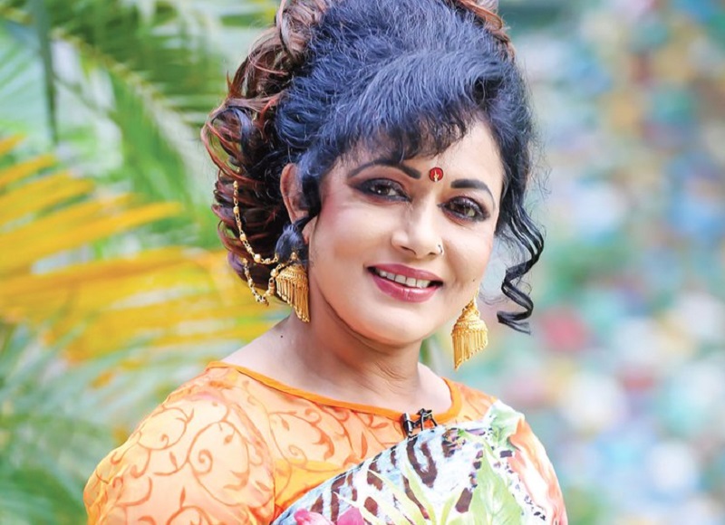 নায়িকা রোজিনা