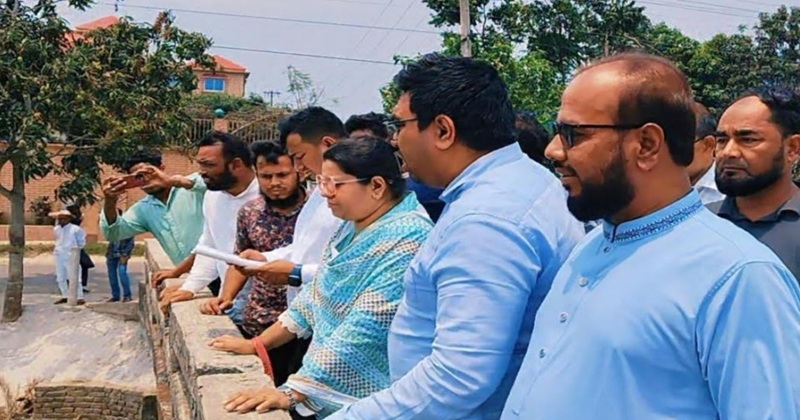 টঙ্গীবাড়িতে খাল খননে অনিয়মের অভিযোগ, পরিদর্শনে ইউএনও