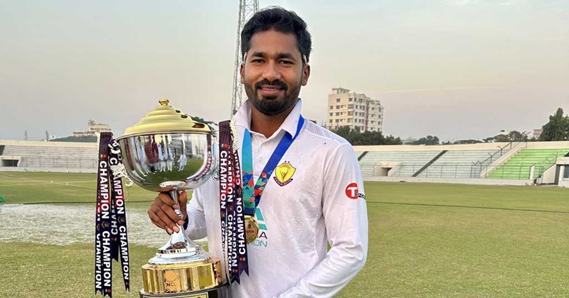 রংপুরের হয়ে গত বছর এনসিএল জিতেছেন রবিউল হক।