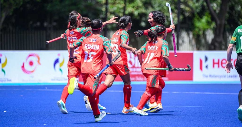 উজবেকিস্তানের জালে গোলের উচ্ছ্বাস রিয়া-কণাদের।