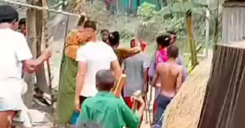 প্রতিপক্ষের হামলায় আহত ৪