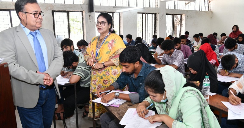 প্রথম বর্ষের ভর্তি পরীক্ষা