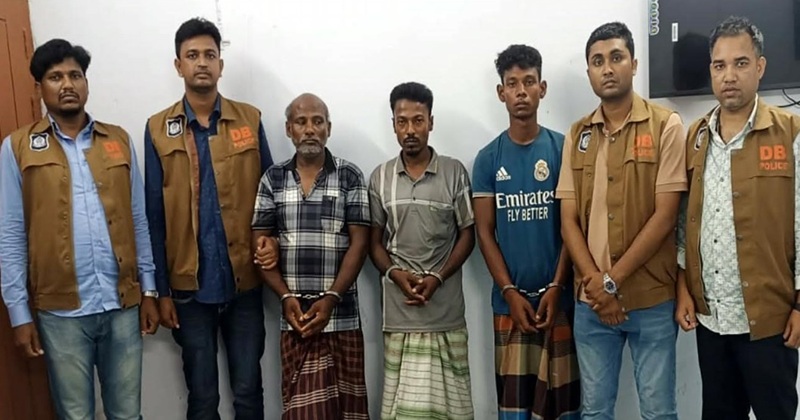 নওগাঁয় চাঞ্চল্যকর চার হত্যাকান্ডের সঙ্গে জড়িতদের আদালতে সরাসরি দায় স্বীকার