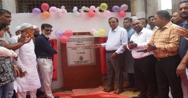 দক্ষিণগাঁও ও নন্দীপাড়ায় ডিএসসিসির রাস্তা উন্নয়ন কাজের ভিত্তিপ্রস্তর স্থাপন