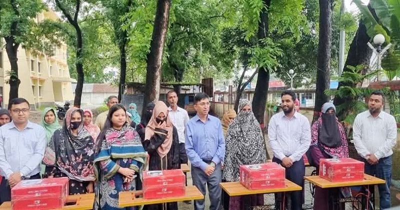 সেলাইমেশিন বিতরণ