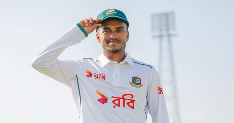 বাঁহাতি স্পিনার হাসান মুরাদ