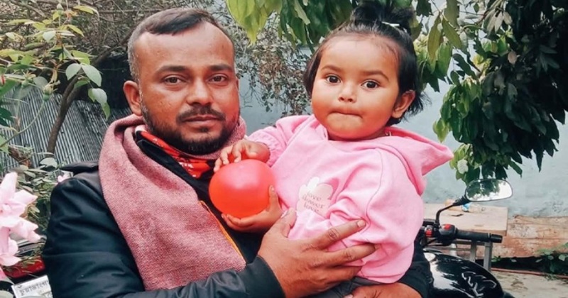 বজ্রাঘাতে প্রাণ গেল বাবার, কোল থেকে ছিটকে পড়ে প্রাণে বাঁচলো সাফিয়া