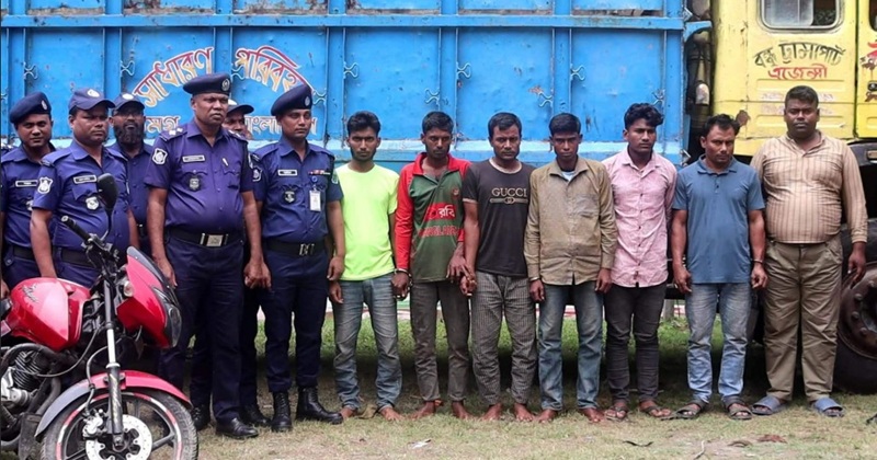 নওগাঁয় ডাকাতির প্রস্তুতিকালে আন্তঃজেলা ডাকাত দলের ৭ সদস্য গ্রেপ্তার