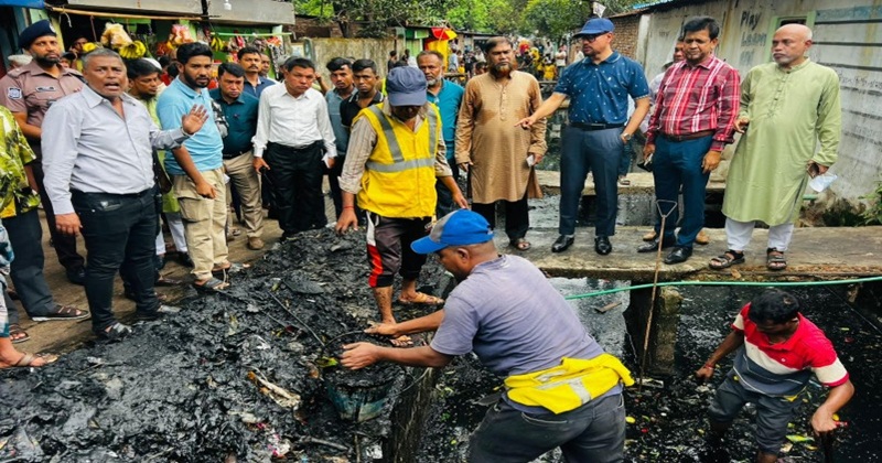জলাবদ্ধতা নিরসনে নাগরিক সচেতনতার বিকল্প নেই: চসিক মেয়র