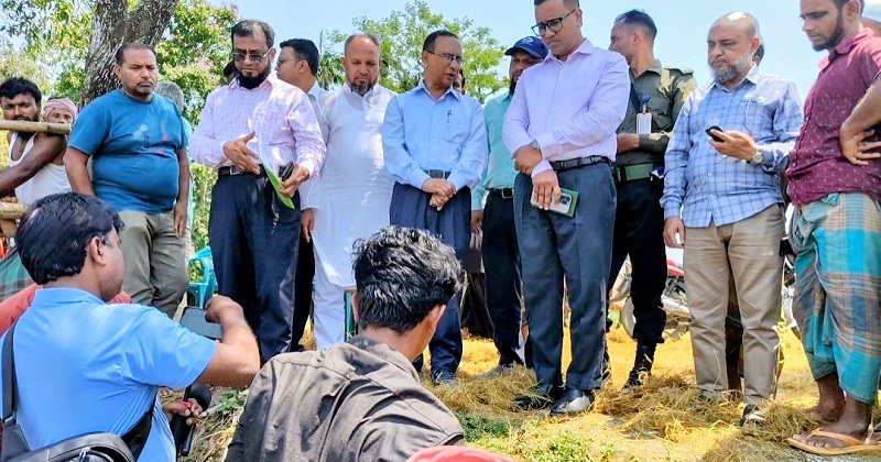 ক্ষতিগ্রস্ত হাওর পরিদর্শন