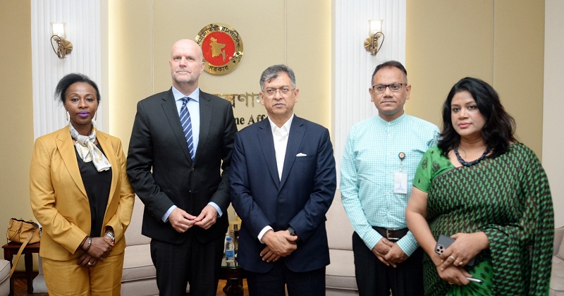 স্বরাষ্ট্রমন্ত্রীর সঙ্গে ইউএনএইচসিআর কান্ট্রি রিপ্রেজেনটেটিভের সাক্ষাৎ