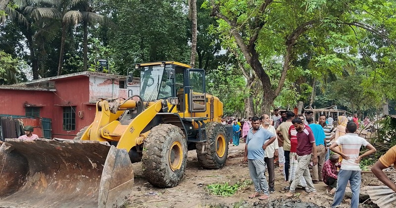 অবৈধ স্থাপনা উচ্ছেদ অভিযান