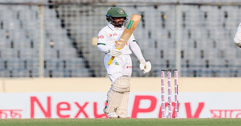 মিরপুর শেরেবাংলা স্টেডিয়ামে সোমবার পাকিস্তানের বিপক্ষে প্রথম টেস্টের চতুর্থ দিনে হাফ সেঞ্চুরিরে দেখা পান বাংলাদেশের ব্যাটসম্যান মুমিনুল হক সৌরভ-ইন্টারনেট