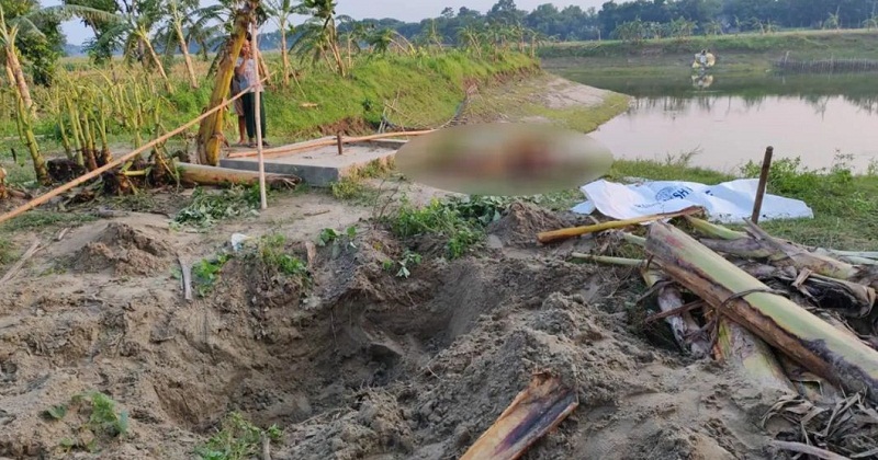 কুকুরের খোঁড়া গর্তে মিলল নিখোঁজ মা-মেয়ের মরদেহ