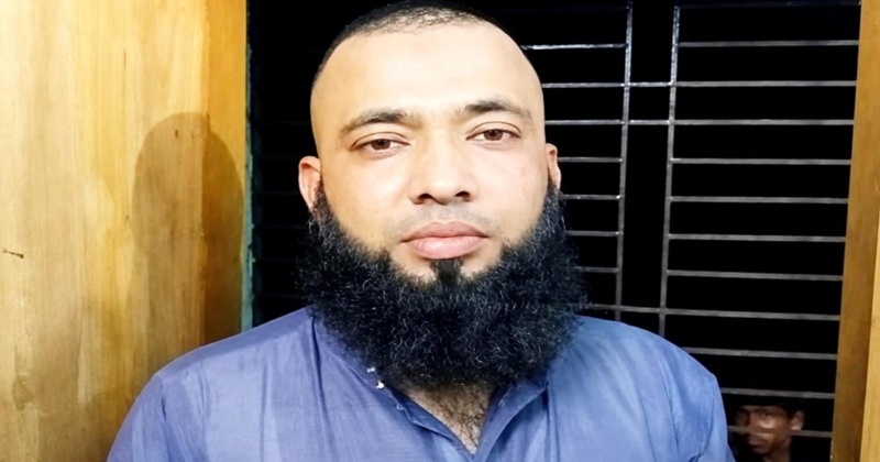আপত্তিকর অবস্থায়’ ধরা পড়লেন মাদ্রাসা অধ্যক্ষ, এলাকায় উত্তেজনা