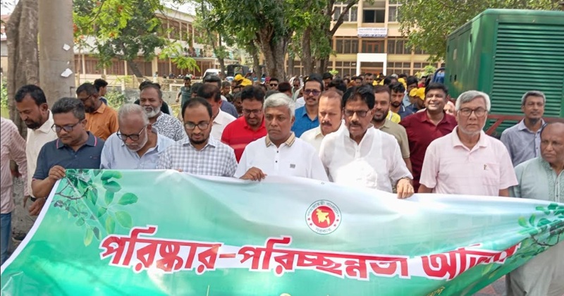 ডেঙ্গু ও চিকনগুনিয়া প্রতিরোধে যশোর পৌর সদরে পরিষ্কার পরিচ্ছন্নতা অভিযান শুরু