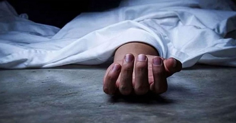 ছাদ থেকে পড়ে কৃষকের মৃত্যু