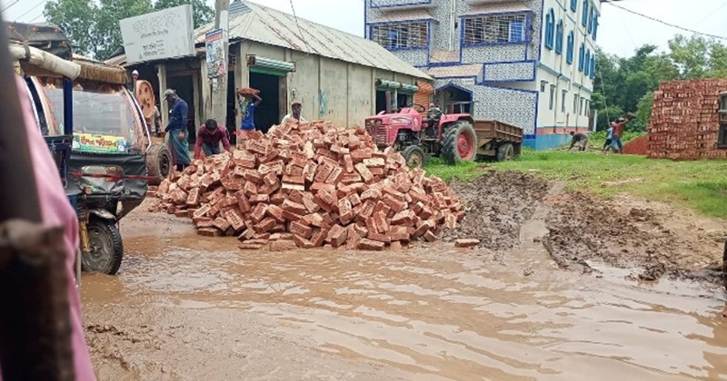 মাধবপুর দক্ষিণাঞ্চলের সড়ক সংস্কারে স্বস্তি, এমপি ফয়সলকে এলাকাবাসীর কৃতজ্ঞতা