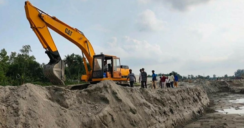 ভূঞাপুরে যমুনায় অবৈধ বালু উত্তোলন: ৪ জনের জেল-জরিমানা